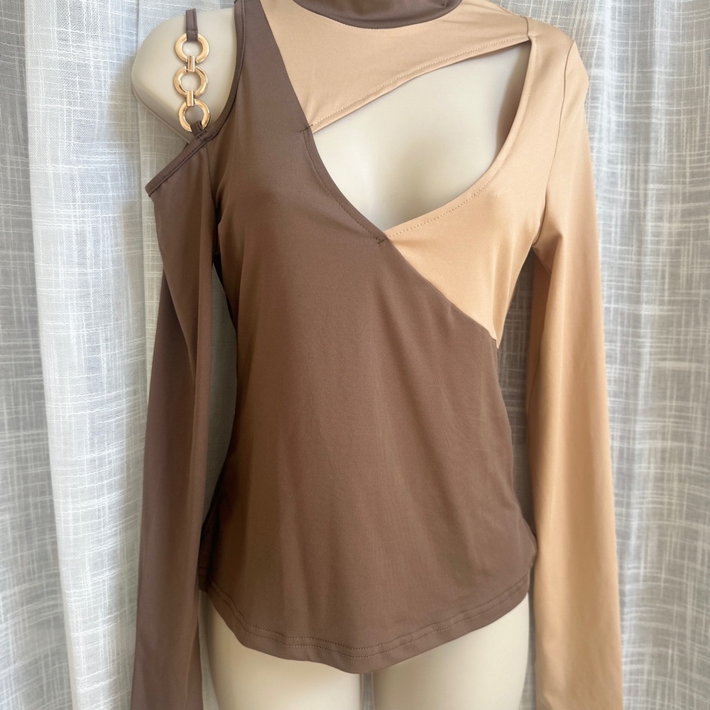✨ ChicMe Cutout Long Sleeve Colorblock Top – Size S ✨